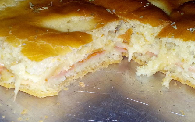 Pão recheado de assadeira