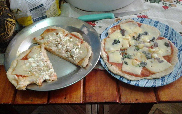 Pizza de frigideira sem fermento