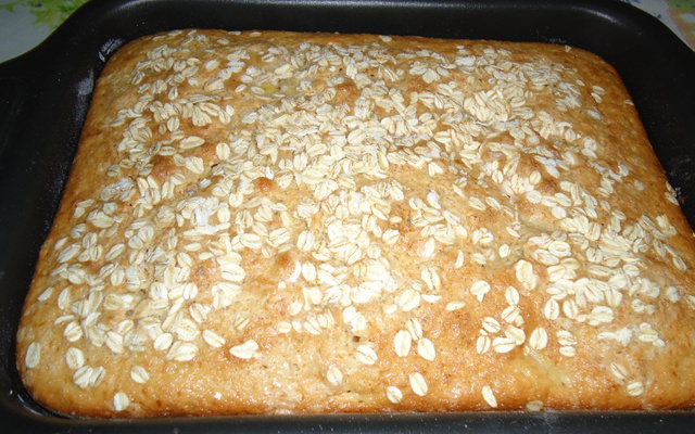 Bolo de banana com aveia