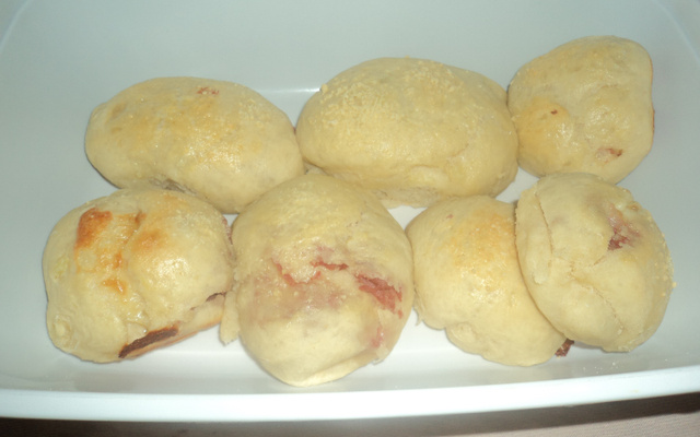 Pão de batata recheado