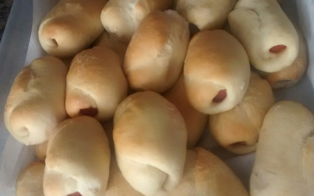 Pão de leite com salsicha