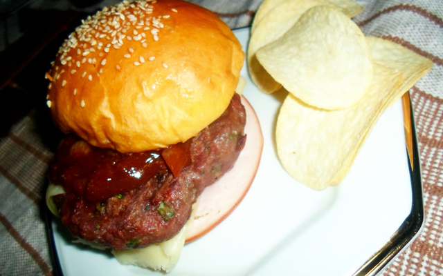 Hambúrguer tradicional USA