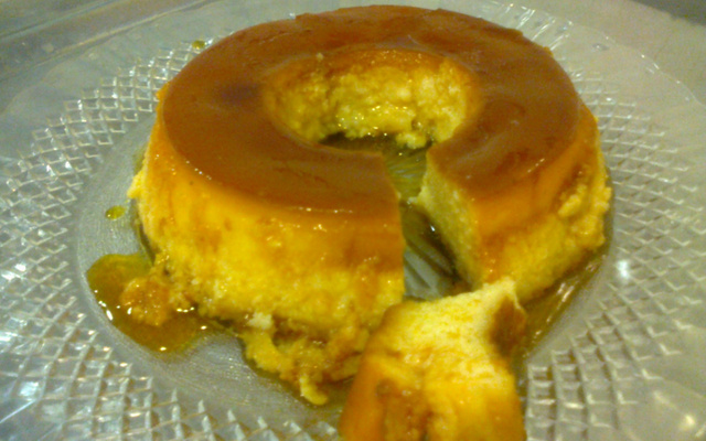 Pudim de leite condensado com leite de coco