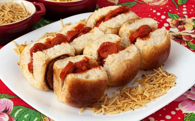 Cachorro quente simples, fácil e delicioso