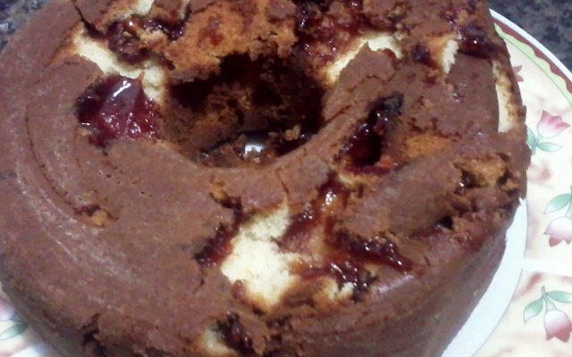 Bolo simples com goiabada