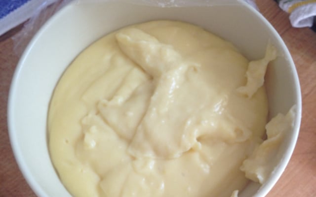 Creme de confeiteiro (recheio para sonhos)