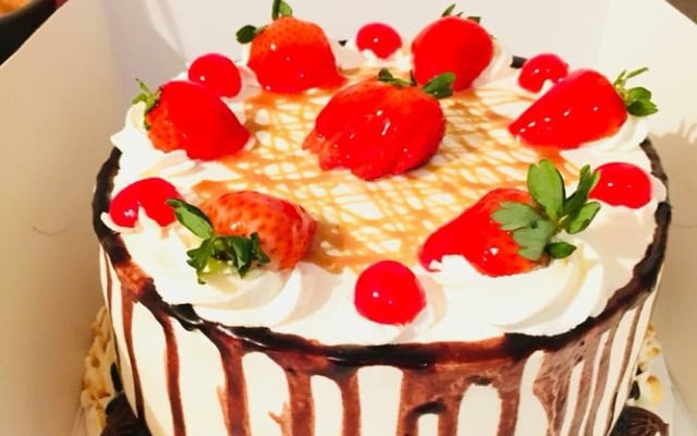 Bolo de aniversário de pêssego