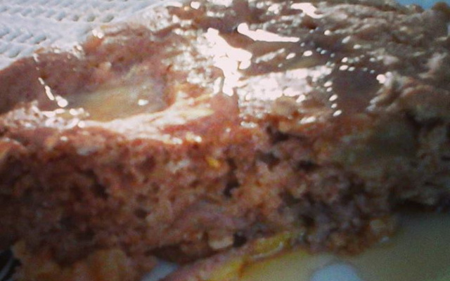 Bolo integral de aveia e frutas