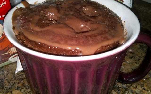 Bolo de chocolate de caneca