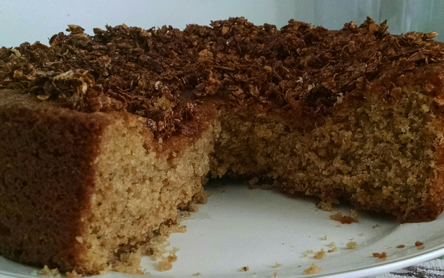 Bolo de aveia e açúcar mascavo