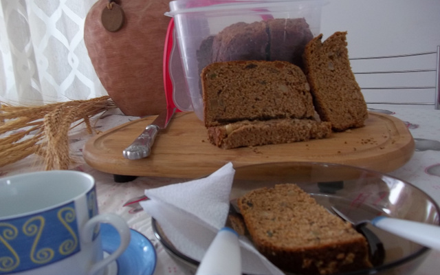 Pão 100% integral com recheio na panificadora