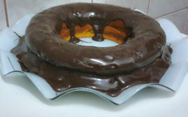 Bolo de cenoura cremoso