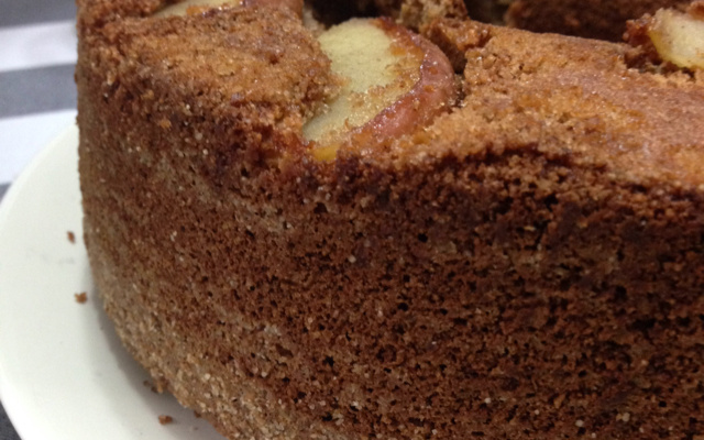 Bolo de Maçã Integral com Aveia e Passas