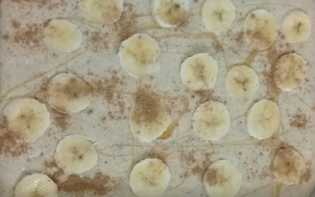 Bolo integral superfácil de banana e maçã