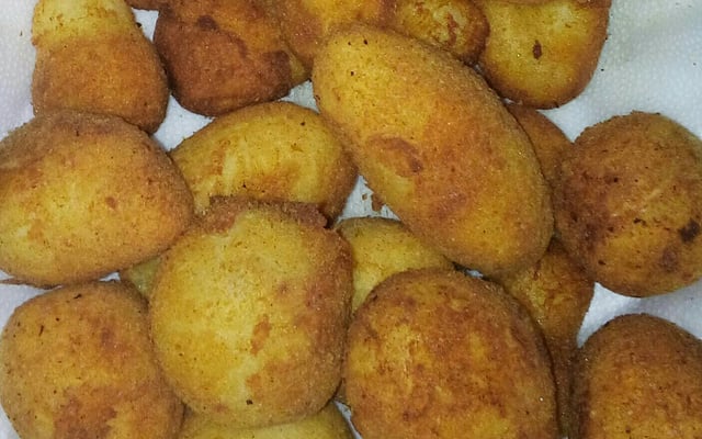Bolinho de macaxeira com charque - receita nordestina