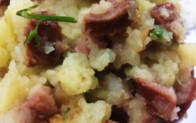 Purê de batata com linguiça