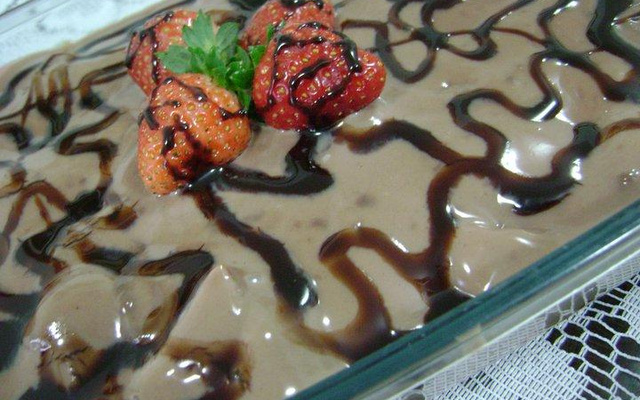 Pavê de morango fácil