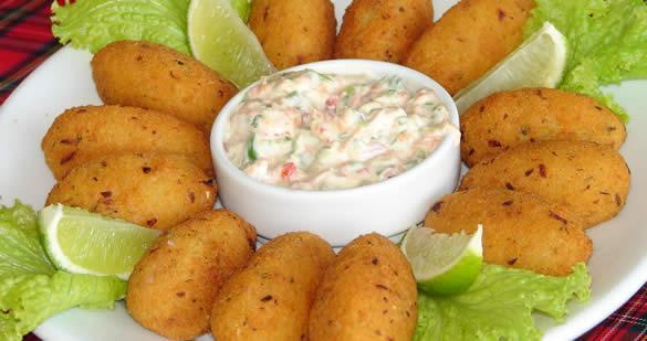 Encapotado (bolinho de frango)