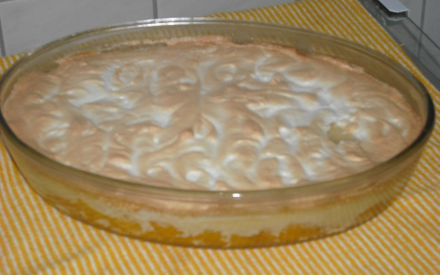 Torta pregüiçosa de pêssego