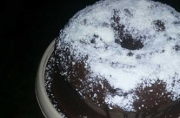 Bolo de chocolate com coco