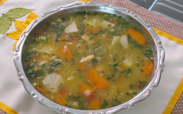 Sopa de mandioca leve