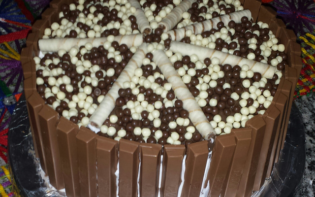 Bolo Kitkat super fácil