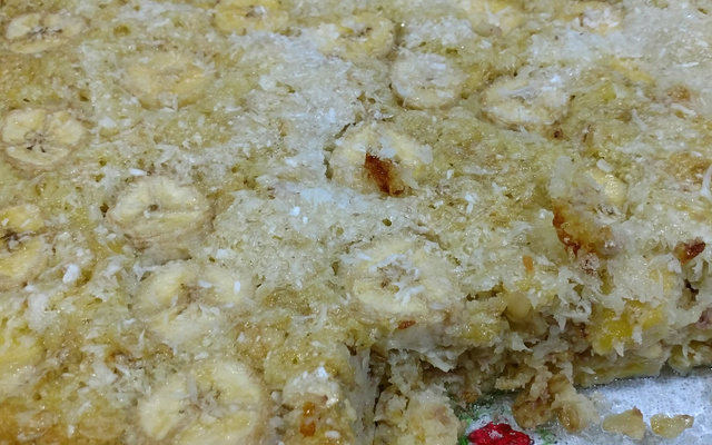 Bolo de banana com aveia e óleo de coco