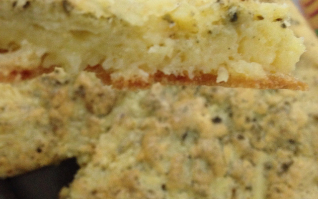Quiche de tapioca com alho e queijo