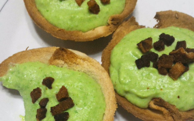 Canapé de ervilha com bacon krispy da família Roloff