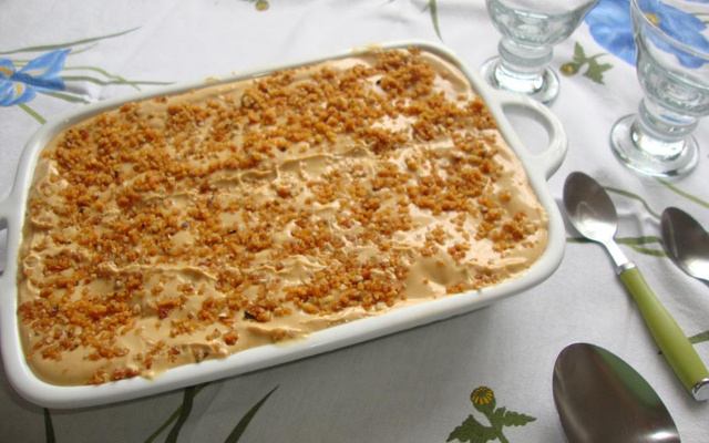 Torta de bolacha com doce de leite