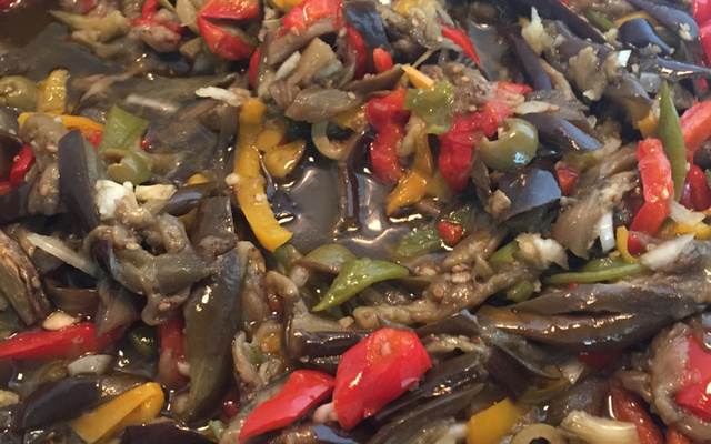 Berinjela em conserva para petisco