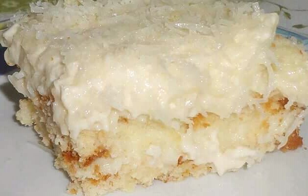 Bolo de coco de liquidificador