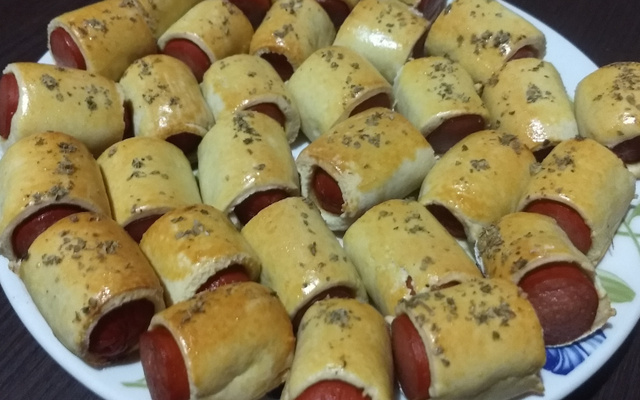 Mini enrolado de salsicha