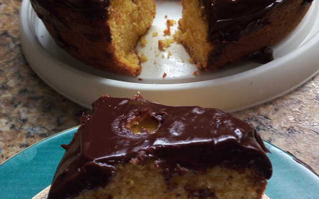 Bolo de mixirica com chocolate