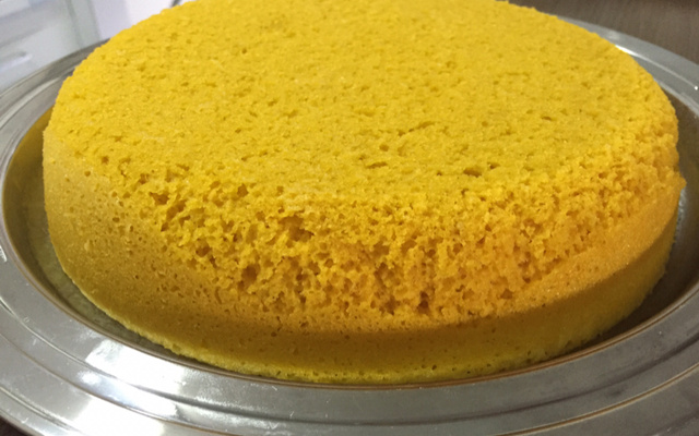 Bolo de cenoura na tupperware (micro-ondas)