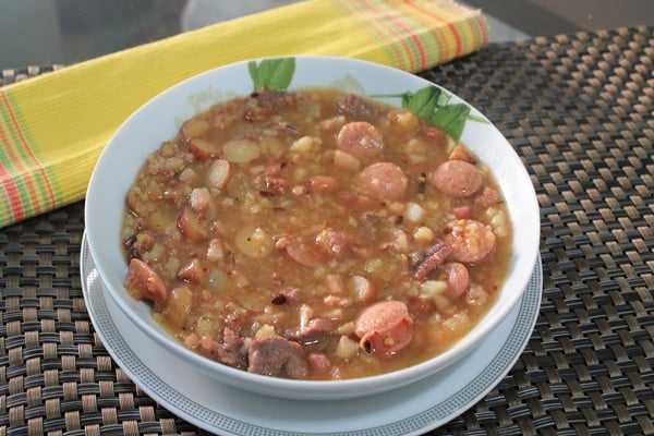 Sopa de pinhão curitibana