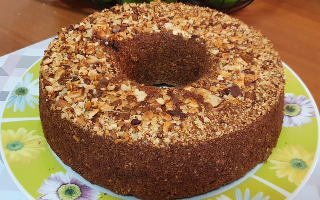 Bolo de banana-da-terra com aveia