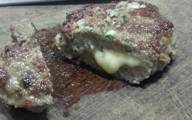 Hambúrguer Recheado Assado