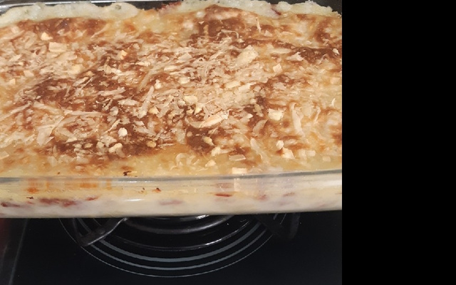 Escondidinho de carne seca com aipim