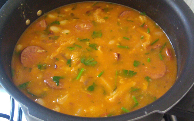 Feijão branco com dobradinha