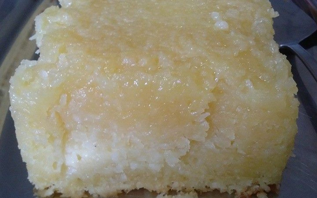 Bolo de mandioca com requeijão cremoso