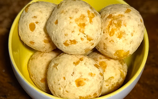 Pão de queijo tradicional