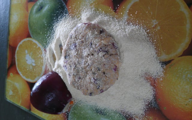 Hambúrguer de feijão-fradinho vegano