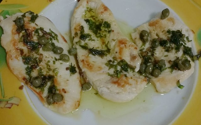 Frango com alcaparras