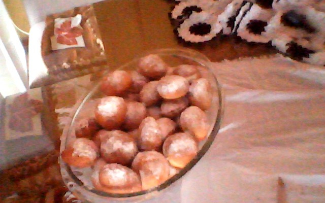 Sonho com recheio de doce de leite