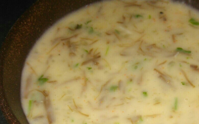 Caldinho de carne seca com mandioca