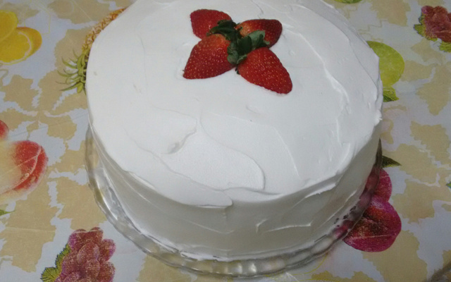 Bolo recheado de morango