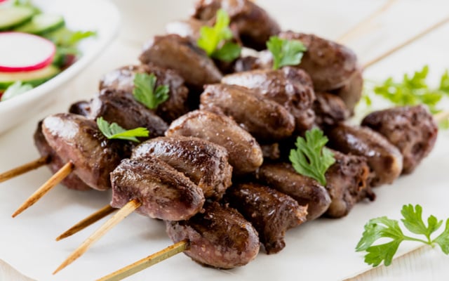 Espetinho de coração de frango