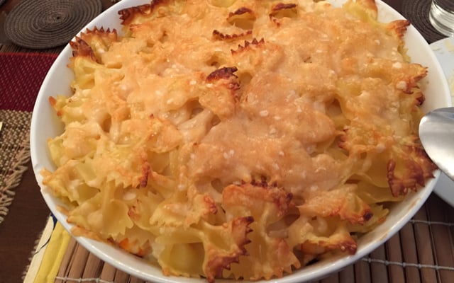 Macarrão com salmão e camarão