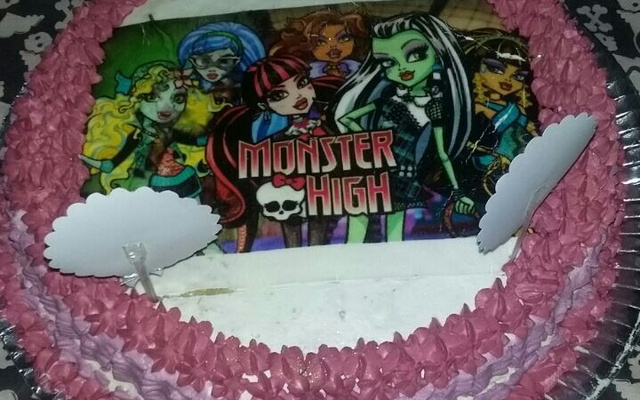 Bolo de aniversário de pêssego